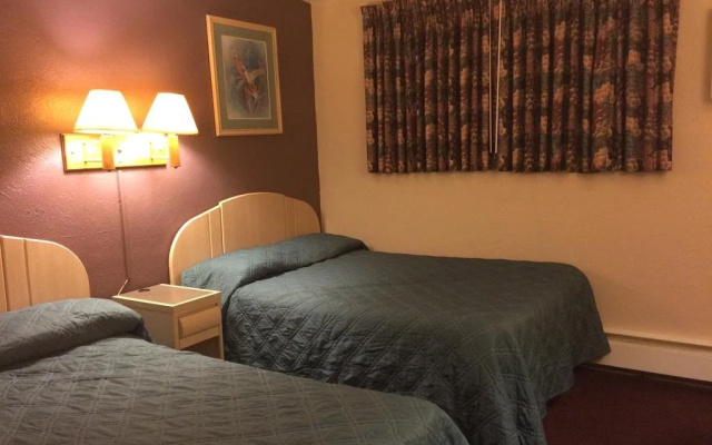 Royal Court Motel