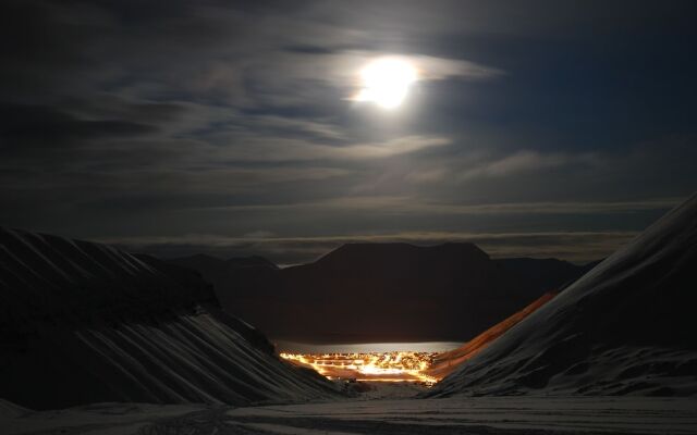 Basecamp Spitsbergen Hotel in Longyearbyen, Svalbard from 266$, photos, reviews - zenhotels.com hotel front