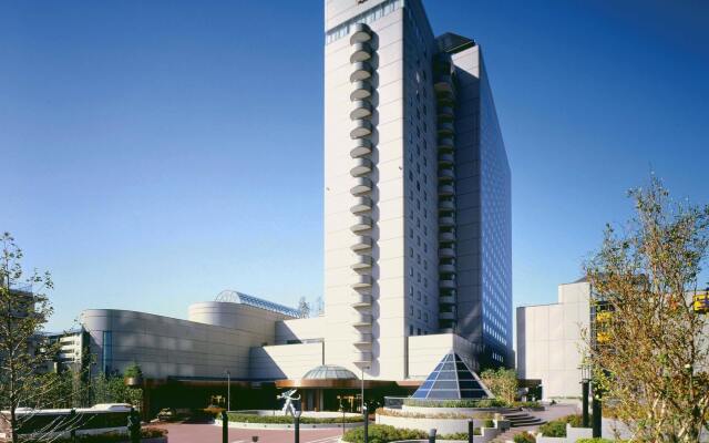 Hotel East 21 Tokyo вид на фасад