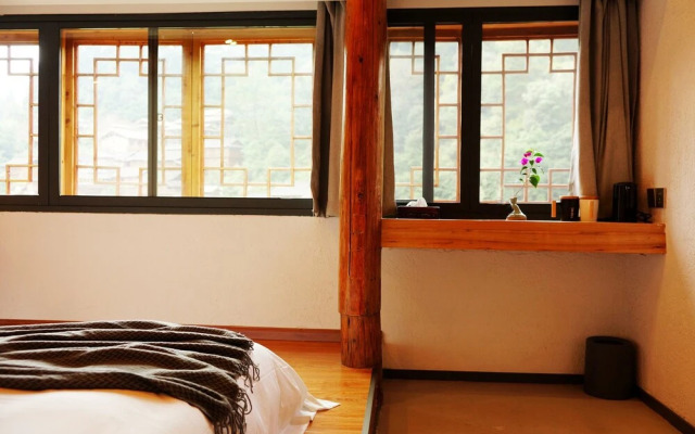 Feihua Inn