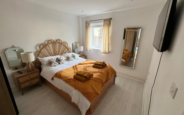 Warm, cosy apartment sleeps 4