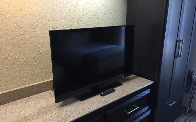 Holiday Inn & Suites Boca Raton - North by IHG