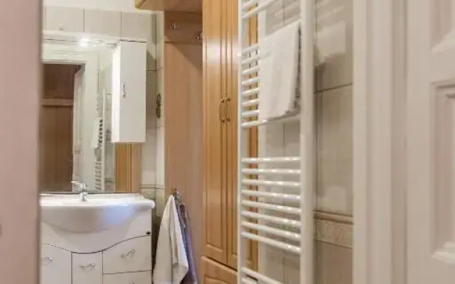 East Private Rooms