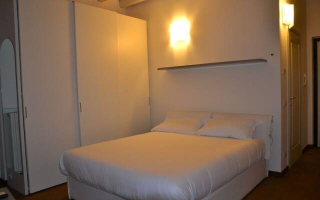 Charming Milan Apartments Brera-Madonnina 2