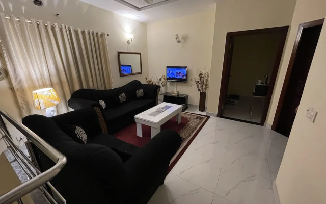 1 Bed House - Sleeps 2 - Pets - Parking - Wifi