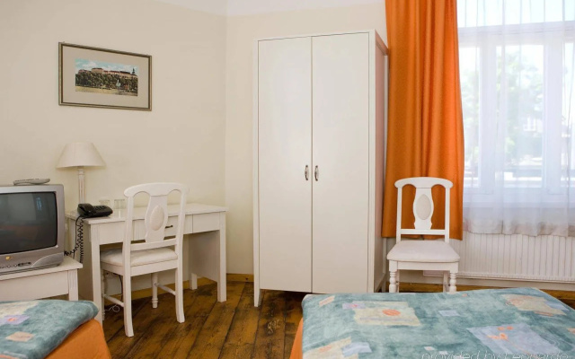 Economy Hotel