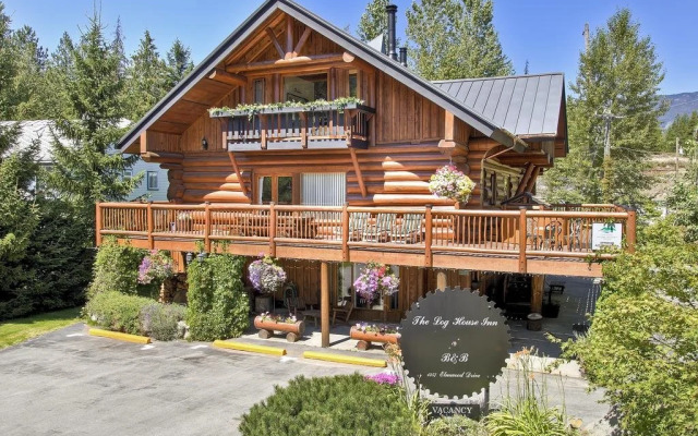 The Log House Inn