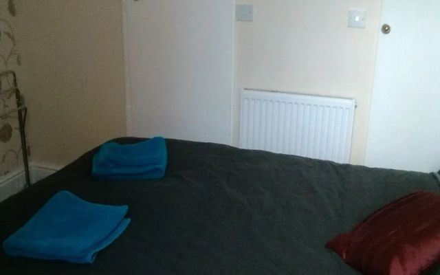 leedshouse guest house