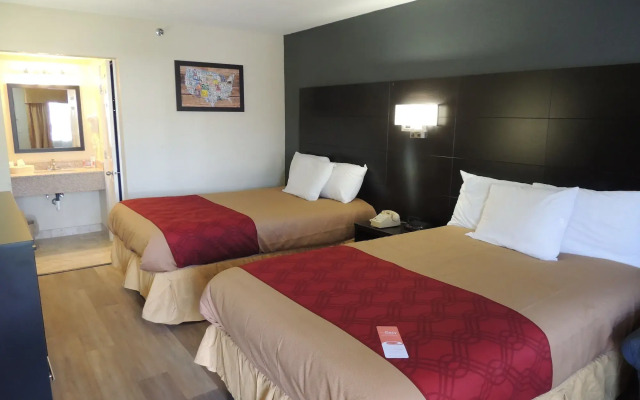 Econo Lodge Freeport - Brunswick Area