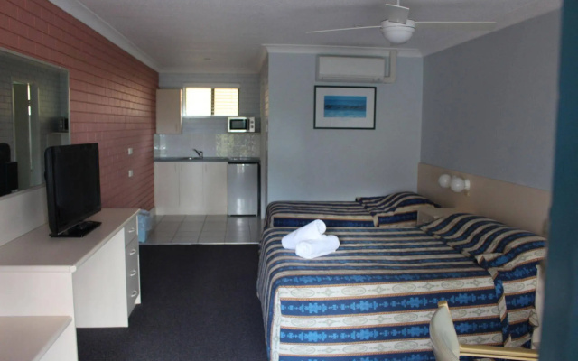 Dolphins Motel