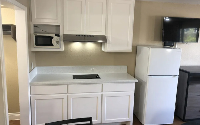 Luxury Inn & Suites