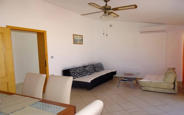 Apt Brana, 30 M From The Sea, Vir Island