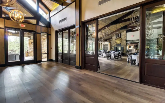 Fireside Comfort & Family Fun: Wooded Show Low Gem