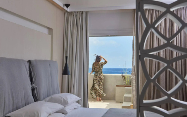 Kosmoplaz Beach Hotel