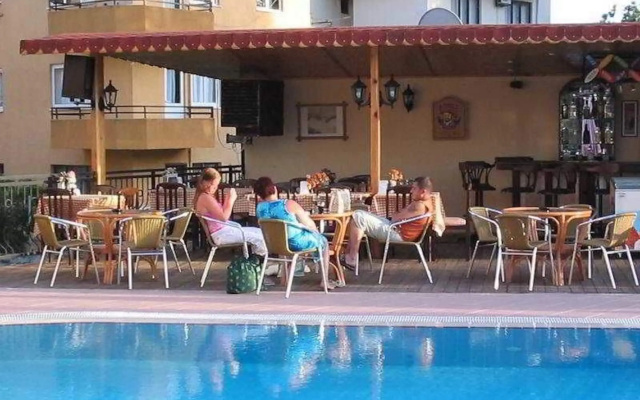Ozhan Apartments