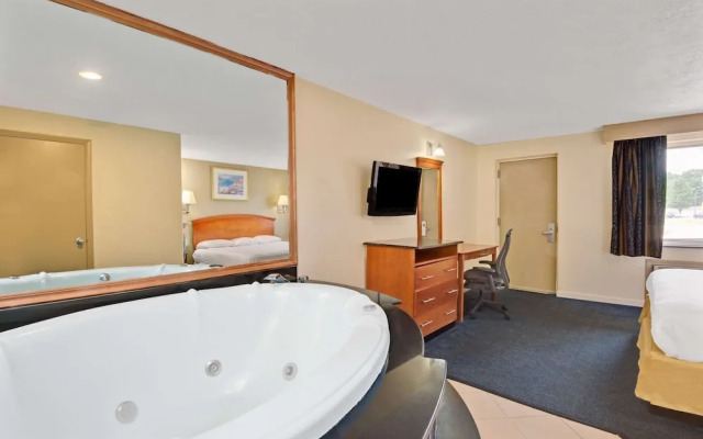 Super 8 Motel - Milford/New Haven