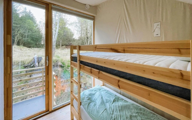 Amazing Home in Farsund With Wifi and 5 Bedrooms