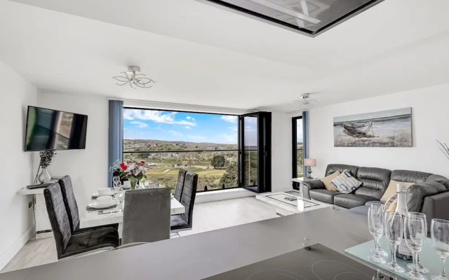 11 Waterstone House, Tenby