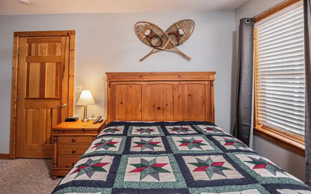 Sunkissed Lodge by Taylor Made Deep Creek