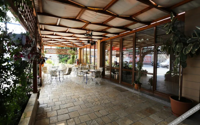 Ponte Hotel