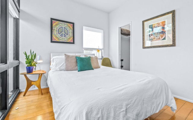 Mid Century Modern Weekly Winter Rates!