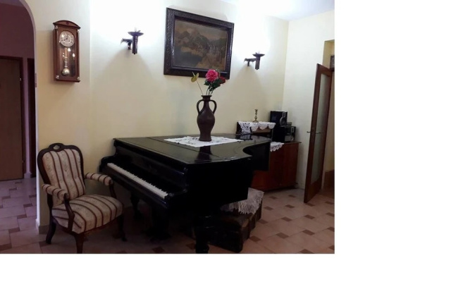 Hotel Ema