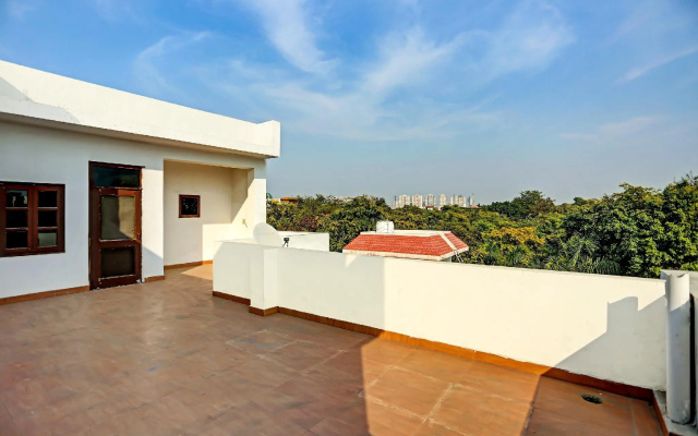 OYO 73745 Hotel Royal Green Residency