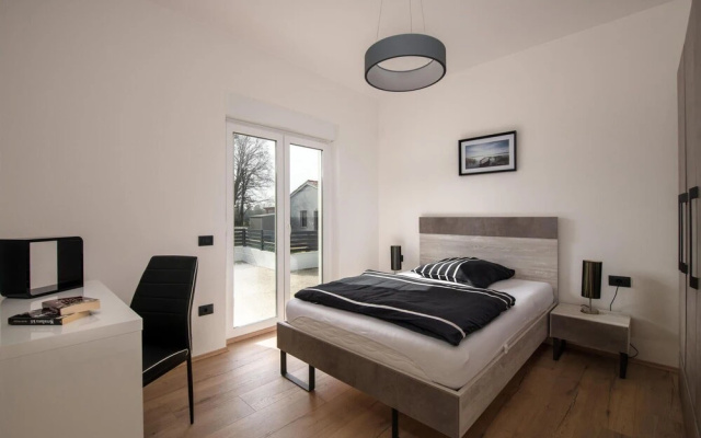 Amazing Home in Peroj With Wifi and 3 Bedrooms