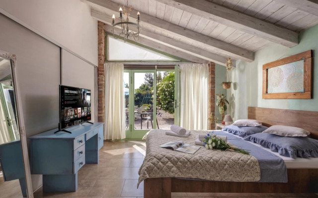Tiny House With Private Pool Kostrena