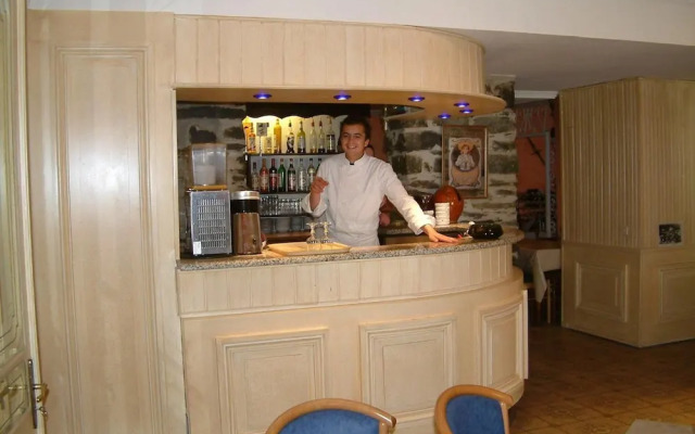 Le Mirval