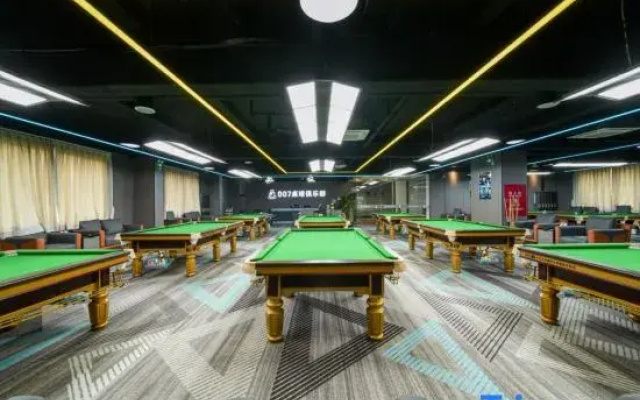 Foshan Yazhu Hotel (Shunde Qinghui Garden Daliang Clock Tower Subway Station)