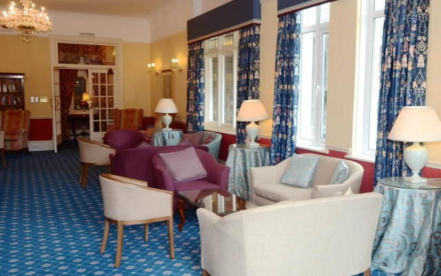 Whitehall Hotel