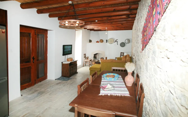Areti Courtyard Villa