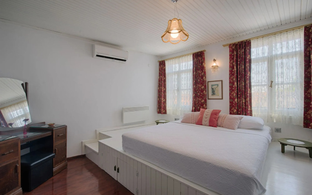 Amaranda Ada Evi - Adults Only