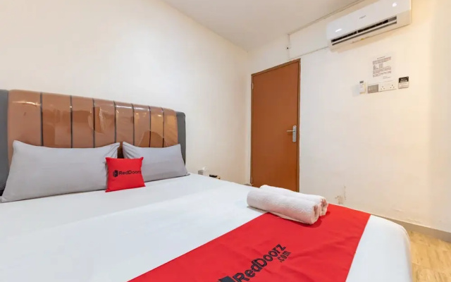 RedDoorz Syariah near KBC Batam Centre