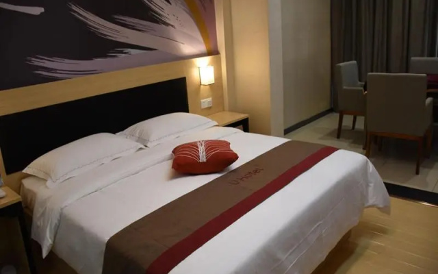 Thank Inn Plus Hotel Chongqing Wanzhou District Pedestrian Street