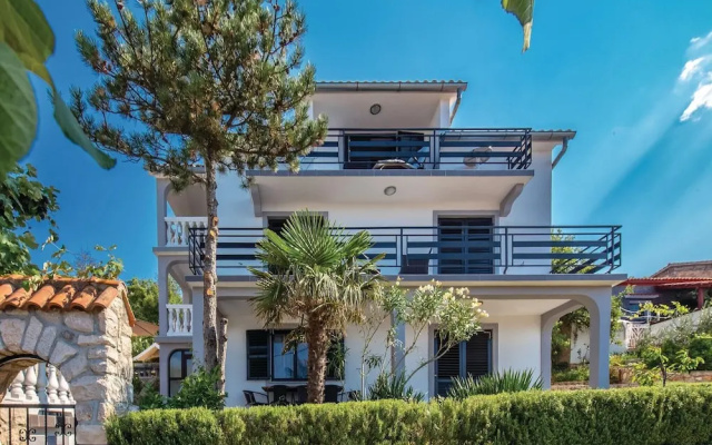 Beautiful Home in Dramalj With Wifi and 2 Bedrooms