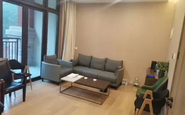 Miluo Metropark Eco Resor Hotel