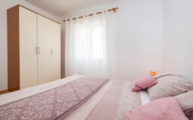 Cozy Apartment Marija With Garden