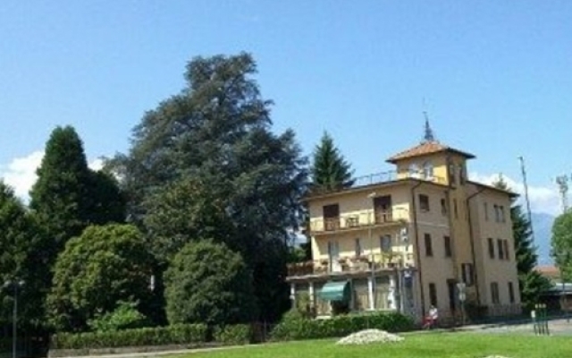 Отель Villa Lidia Италия, Вербания - отзывы, цены и фото номеров - забронировать отель Villa Lidia онлайн вид на фасад