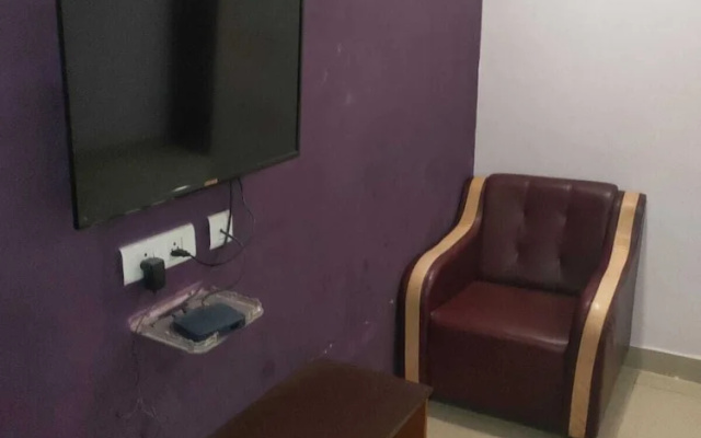 iROOMZ Hotel Diamond Park