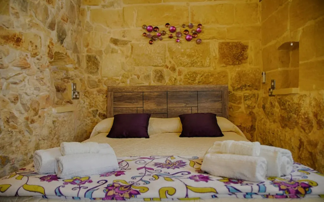 Simar Farmhouse