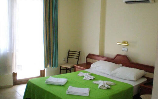 Myra Apart Hotel комната для гостей