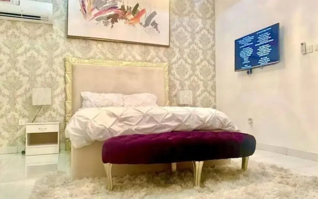 Keji's Shortlet Apartment