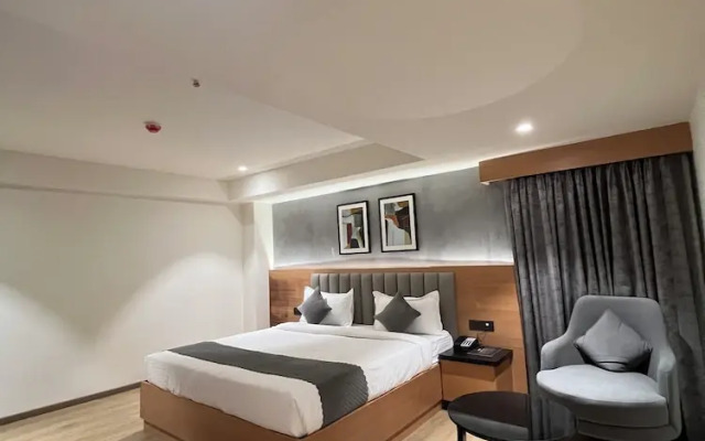 Hotel Tulips Grand