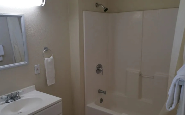 Budget Inn Mojave