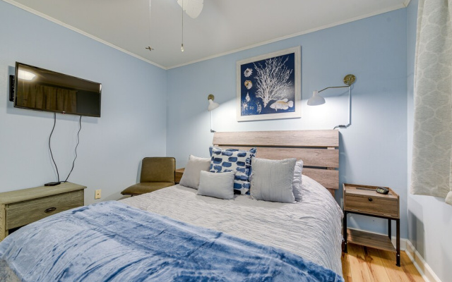 Walkable Calabash Condo w/ Pool Access!