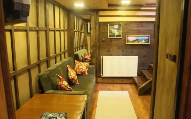 Sura Suites