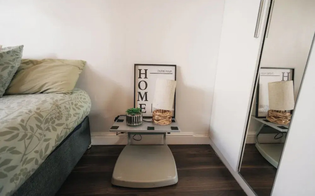 London Luxury Flat - Upper Whistler Walk