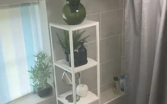Inviting 1-bed House in Wolverhampton